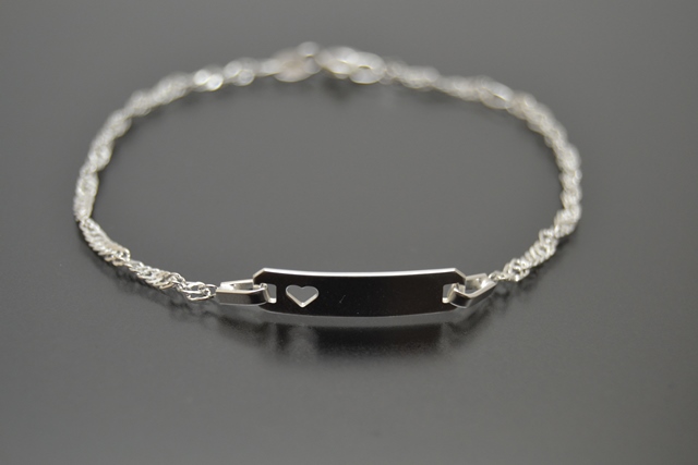 Figaroarmband mit Gravurplatte mit Herz (19 cm) (2.0 mm)