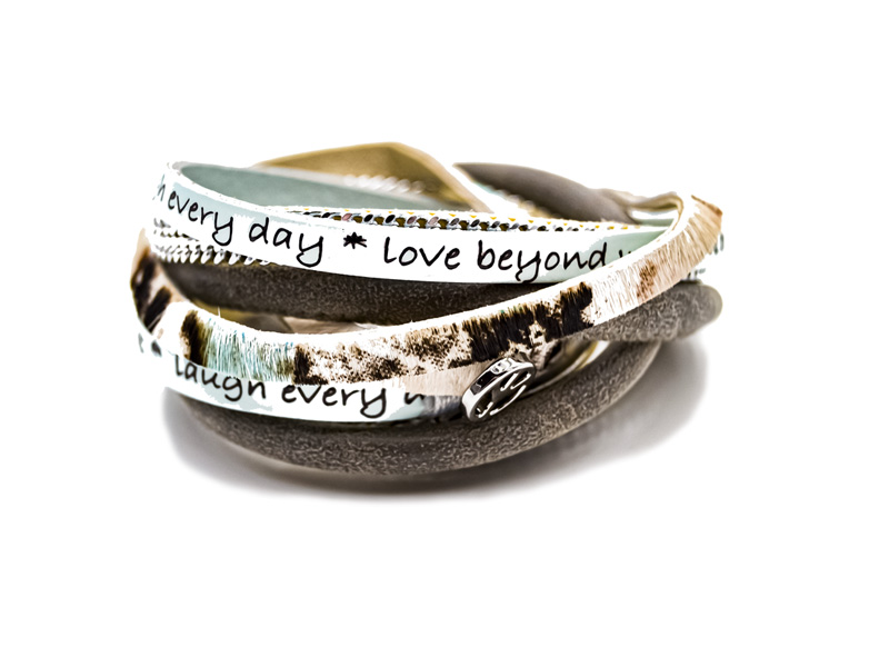 Lederarmband mit Anhänger Peace (38 cm)