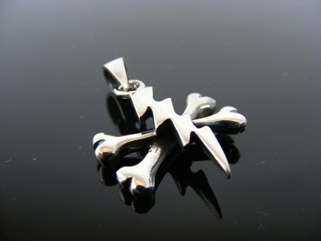 Anhänger Knochen Blitz