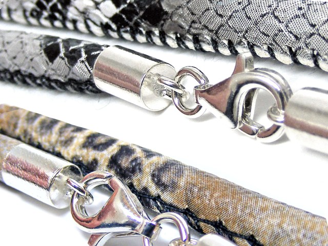 Kette " Snake Skin Imitation" mit Silberverschluss (90 cm)