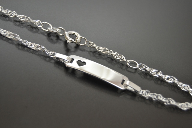 Figaroarmband mit Gravurplatte mit Herz (19 cm) (2.0 mm)