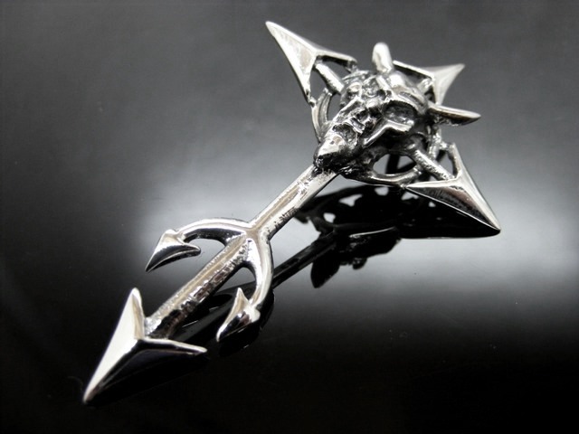 Anhänger Kreuz mit Teufel