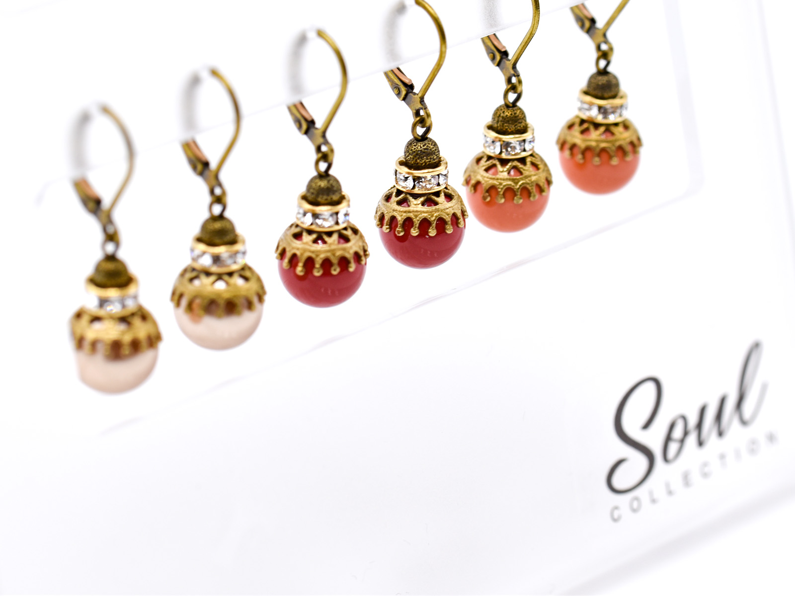 Display Ohrhänger Penelope mit Premium Perle in 10 mm (12 Paar)