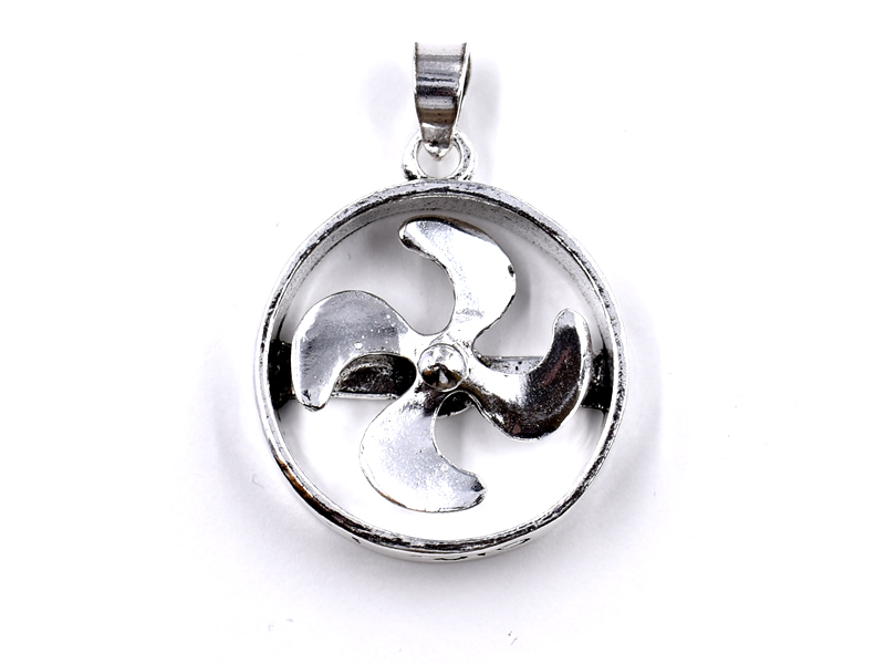 Anhänger Schiffsschraube, Runen