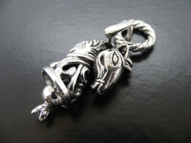 Anhänger Schach Pferde Glocke 