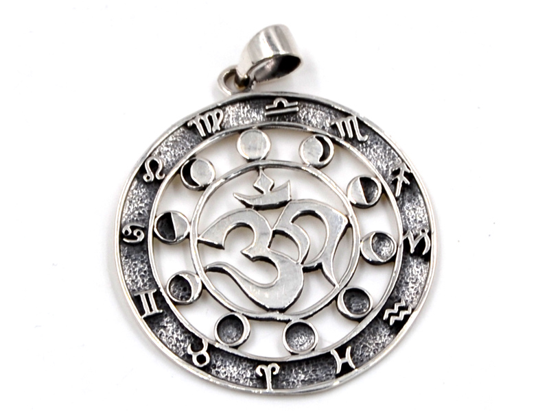 Anhänger "OM" (35mm)