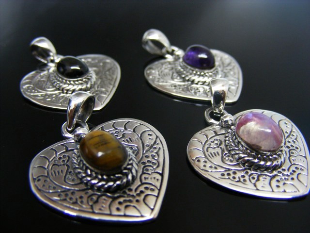 Anhänger Herz mit Echtstein