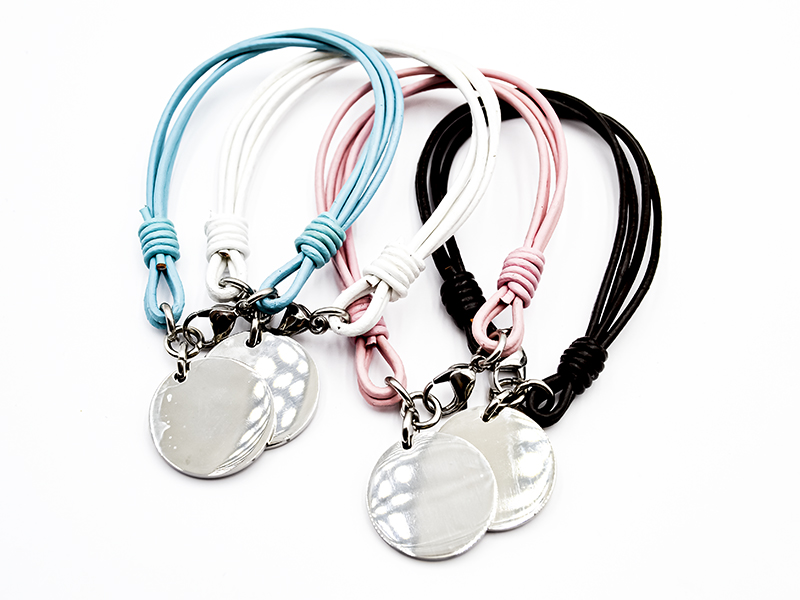 Lederarmband mit Edelstahl Gravurplatte (Rund)