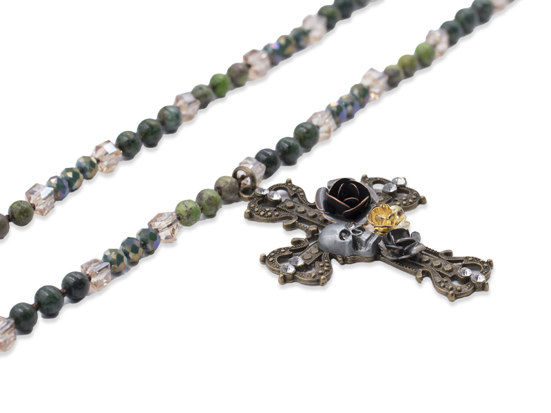 Echtsteinkette mit Glassteinen und Anhänger Kreuz (ca. 90 cm)