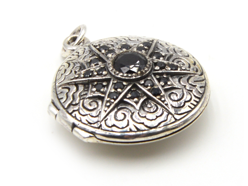 Anhänger Herz mit Black Onyx, Medaillon