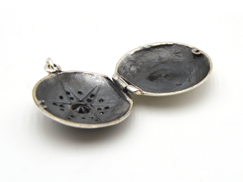 Anhänger Herz mit Black Onyx, Medaillon